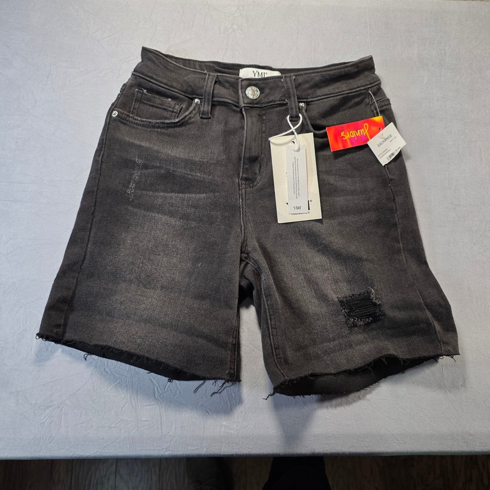 YMI Juniors Black‎ Distressed Bermuda Denim Shorts High Rise Raw Hem Size 3 26